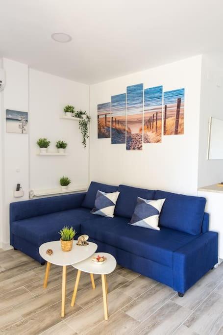 Enjoy La Carihuela Beach At 4 Min.Terrace & Pool. Torremolinos Luaran gambar
