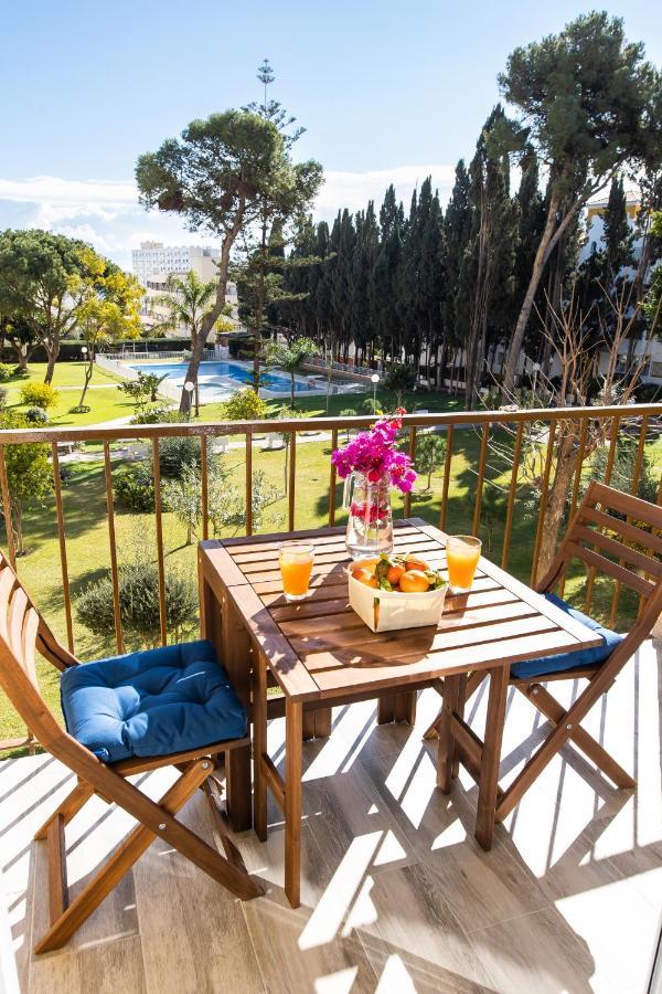 Enjoy La Carihuela Beach At 4 Min.Terrace & Pool. Torremolinos Luaran gambar